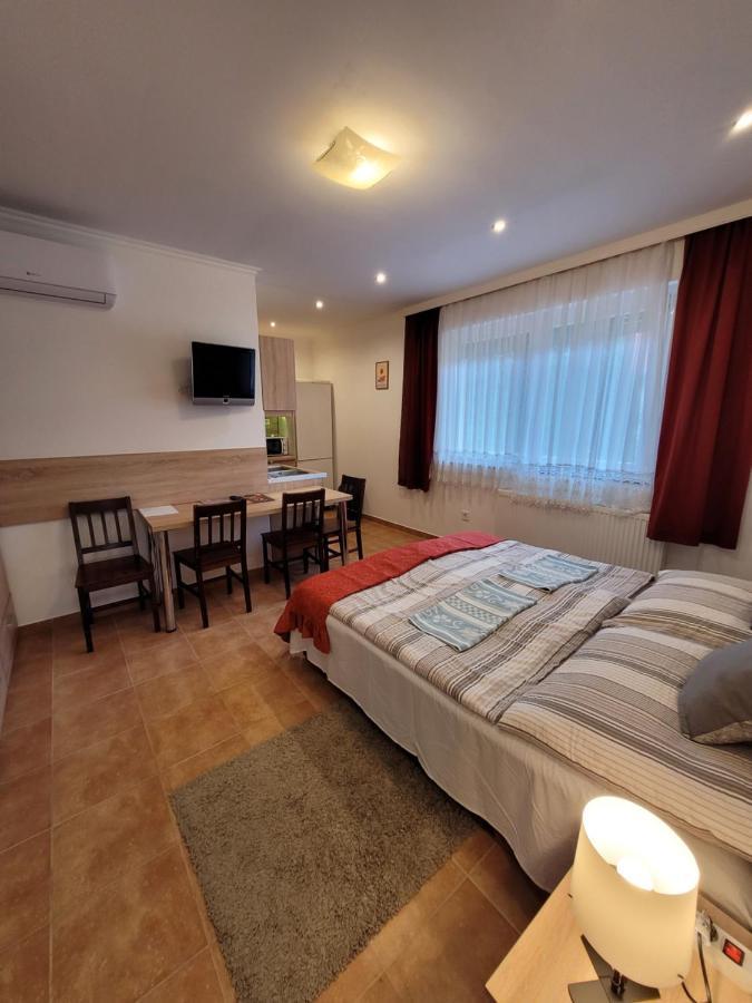 Zoe Apartman Siófok Exterior foto