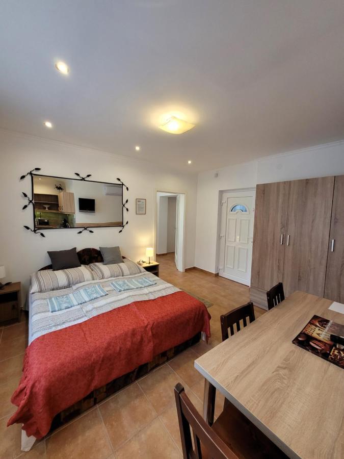 Zoe Apartman Siófok Exterior foto
