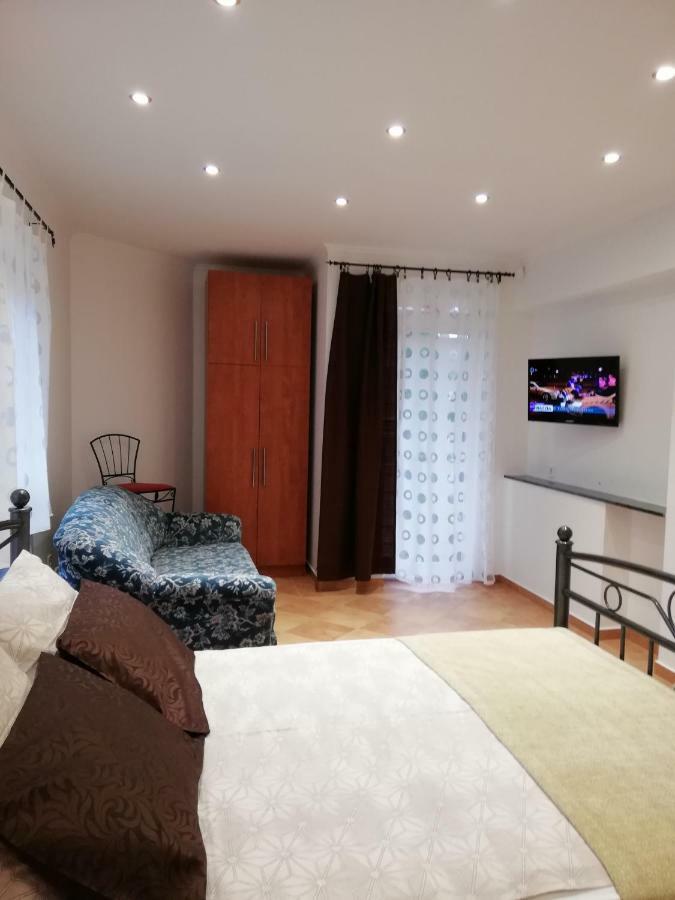 Zoe Apartman Siófok Exterior foto