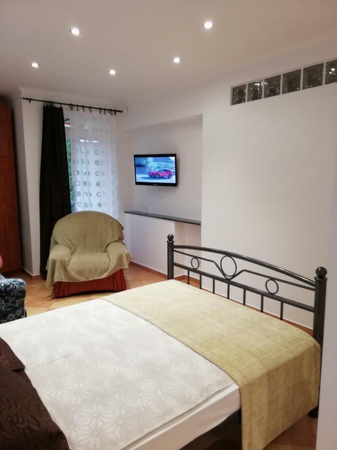 Zoe Apartman Siófok Exterior foto
